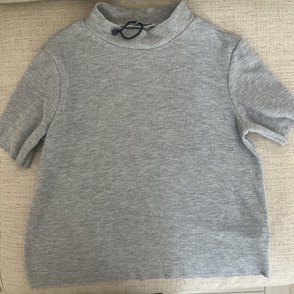 Zara Gray Short Sleeve Mock neck shirt Size Small